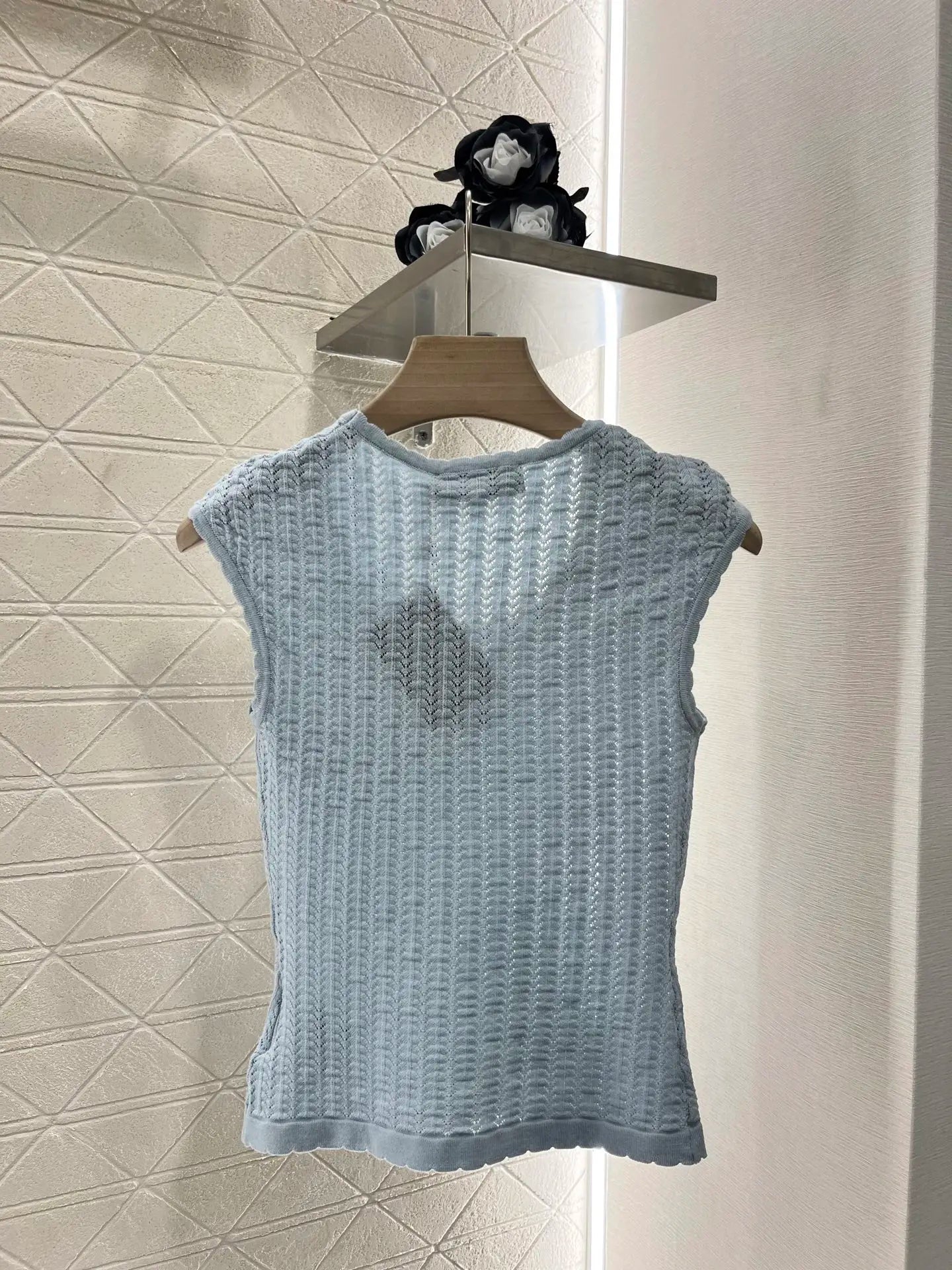 Hollow Pattern Wave Edge Knitted Tank Top